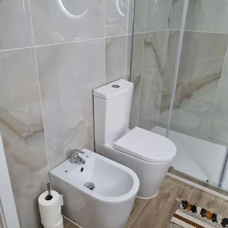 Blue - Caminhos De Santiago-airport Apartamento