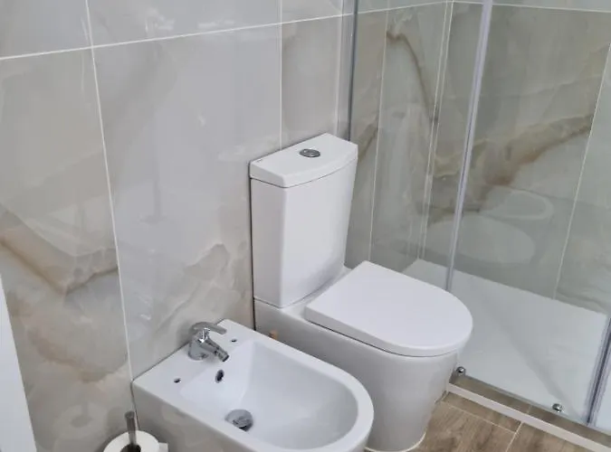 Blue - Caminhos De Santiago-airport Lägenhet